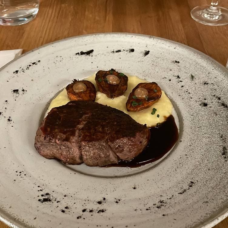 https://resizer.otstatic.com/v2/photos/xlarge/1/49415599.jpg